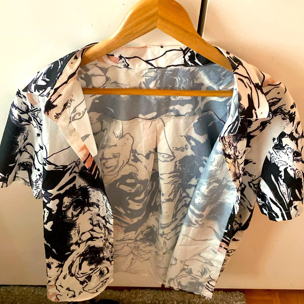 Short sleeve casual button down